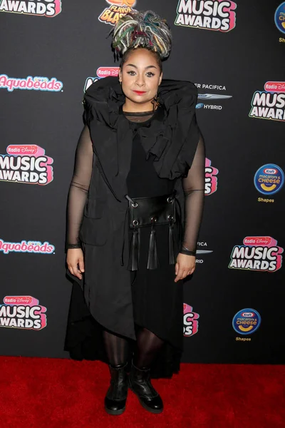 Los Angeles Czerwiec Raven Symone 2018 Radio Disney Music Awards — Zdjęcie stockowe