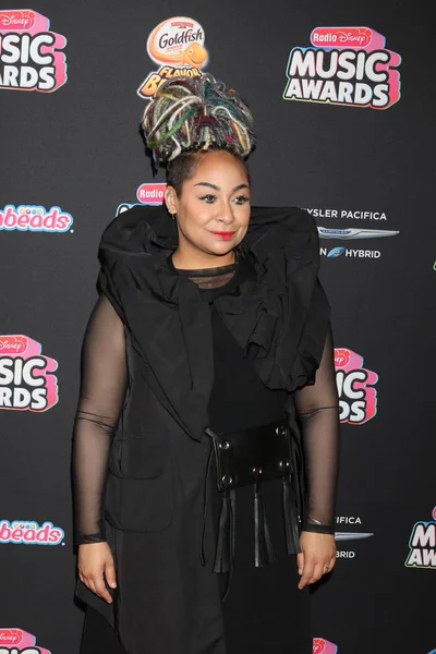 Los Angeles - 22 Haziran: Raven Symone üzerinde 22 Haziran 2018 Loews Hotel Los Angeles, Ca 2018 radyo Disney Müzik Ödülleri'nde