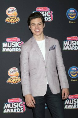 Los Angeles - 22 Haziran: Sean Oliu üzerinde 22 Haziran 2018 Loews Hotel Los Angeles, Ca 2018 radyo Disney Müzik Ödülleri'nde