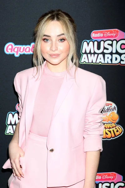 Los Ángeles Jun Sabrina Carpenter Los Premios Radio Disney Music —  Fotos de Stock