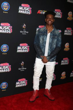 Los Angeles - 22 Haziran: Aubrey Joseph 2018 radyo Disney Müzik Ödülleri Loews Hotel adlı 22 Haziran 2018 Los Angeles, Ca