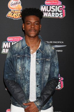 Los Angeles - 22 Haziran: Aubrey Joseph 2018 radyo Disney Müzik Ödülleri Loews Hotel adlı 22 Haziran 2018 Los Angeles, Ca
