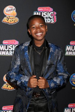 Los Angeles - 22 Haziran: Brandon sunucularının Loews Hotel 2018 radyo Disney Müzik Ödülleri'nde 22 Haziran 2018 Los Angeles, Ca