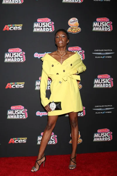 Los Angeles Jun Carrie Bernans 2018 Radio Disney Music Awards — Stockfoto