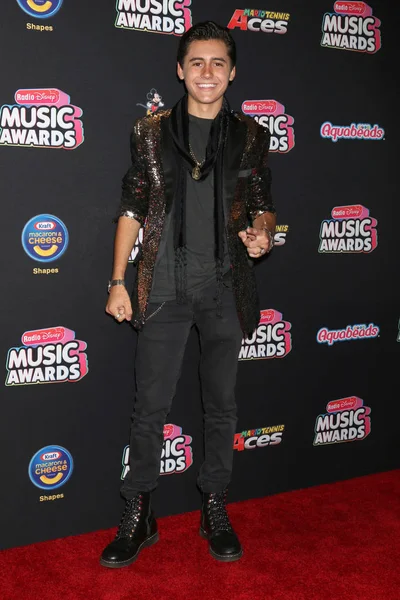 Los Angeles - 22 Haziran: Isaak Presley üzerinde 22 Haziran 2018 Loews Hotel Los Angeles, Ca 2018 radyo Disney Müzik Ödülleri'nde