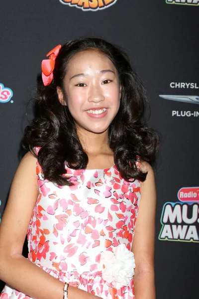 Los Angeles Juin Viviann Yee Aux Radio Disney Music Awards — Photo