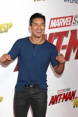 Los Angeles - Haziran 25: Mario Lopez Ant-Man ve Los Angeles, Ca üzerinde 25 Haziran 2018 El Capitan tiyatro Wasp galasında