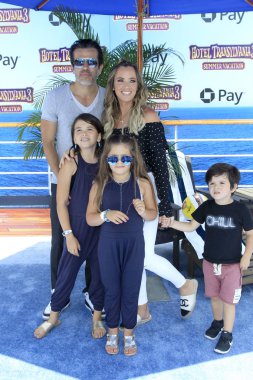 Los Angeles - Haziran 30: Edwin Arroyave, Teddi Mellencamp Arroyave, çocuklara 