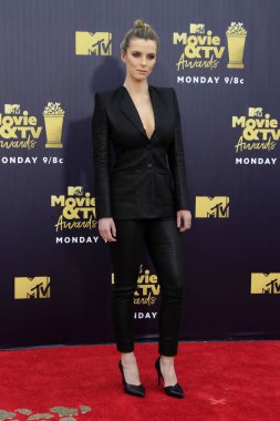 Los Angeles - Jun 16: Betty Gilpin 2018 Mtv film ve Televizyon Ödülleri'nde 16 Haziran 2018 Barker askıda Santa Monica, Ca