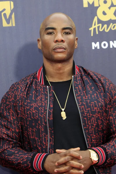 Los Angeles - Jun 16: Dj Charlamagne tha Tanrı'ya 2018 Mtv film ve Televizyon Ödülleri'nde 16 Haziran 2018 Barker askıda Santa Monica, Ca