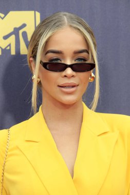 Los Angeles - Jun 16: Yasemin Sanders 2018 Mtv film ve Televizyon Ödülleri'nde 16 Haziran 2018 Barker askıda Santa Monica, Ca