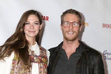 Los Angeles - Temmuz 18: Analeigh Tipton, Jake Mcdorman Tcl Çin Tiyatrosu 6 18 Temmuz 2018 tarihinde Los Angeles, Ca üzerinde 