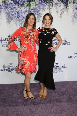 Los Angeles - Temmuz 26: Ashley Williams, Kimberly Williams-Paisley Beverly Hills, Ca üzerinde 26 Temmuz 2018 özel malikanesindeki Hallmark Tca yaz 2018 partide