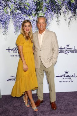 Los Angeles - Temmuz 26: Kızım, Beverly Hills, Ca üzerinde 26 Temmuz 2018 özel malikanesindeki Hallmark Tca yaz 2018 partide Gregory Harrison