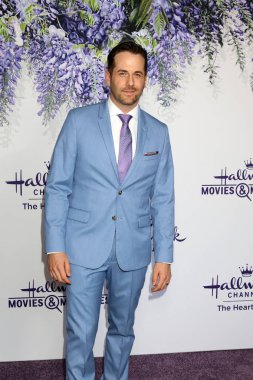 Los Angeles - Temmuz 26: Niall Madde 26 Temmuz 2018 özel arazide Beverly Hills, Ca üzerinde Hallmark Tca yaz 2018 partide