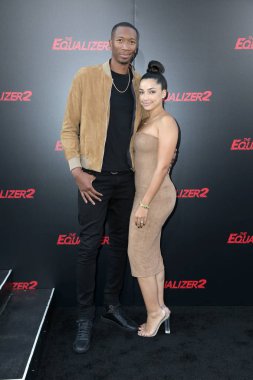 Los Angeles - Temmuz 17: Wesley Johnson, Melissa Sanchez, Los Angeles, Ca üzerinde 17 Temmuz 2018 Tcl Çin Tiyatrosu IMAX 