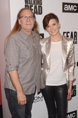 Los Angeles - Nisan 15: Greg Nicotero, Maggie Grace adlı 