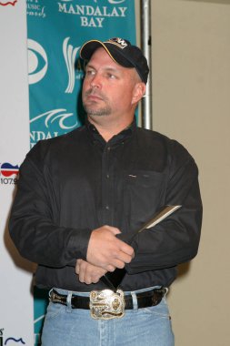 Las Vegas - 17 Mayıs: Garth Brooks Buck Owens, efsaneler bronz 2005 açıklanması olarak duyurdu Acm Ödülleri at Mandalay Bay 17 Mayıs 2005 tarihinde Las Vegas, NV
