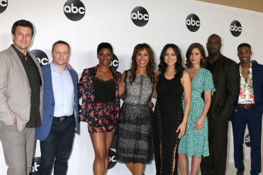 Los Angeles - Ağustos 7: Nathan Fillion, Jon Steinberg, Afton Williamson, Channing Dungey, Alyssa Diaz, Mercedes Mason, Richard T Jones, Jr Abc Tca parti - yazın 2018 Beverly Hilton otelinde 7 Ağustos 2018 üzerinde Beverly Hills'de yapma Titus Ca