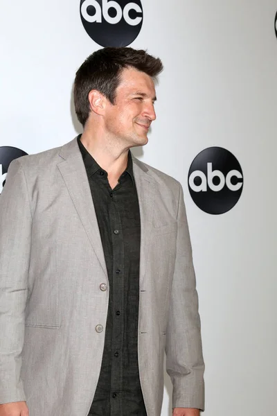 Los Angeles Aug Nathan Fillion Bei Der Abc Tca Party — Stockfoto