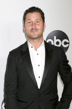Los Angeles - Ağustos 7: Beverly Hills, Ca üzerinde 7 Ağustos 2018 Beverly Hilton Hotel Abc Tca parti - yaz 2018, Val Chmerkovskiy