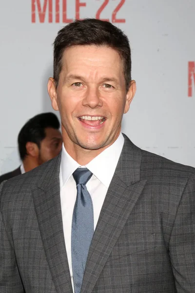 Los Angeles Aug Mark Wahlberg Mile Premiär Teatern Village Augusti — Stockfoto