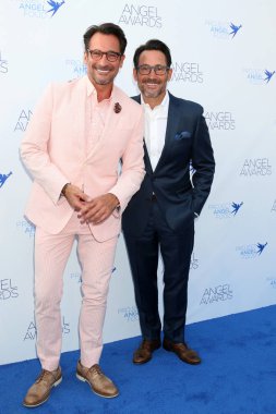 Los Angeles - Ağustos 18: Lawrence Zeryan, Gregory Zarian Los Angeles, Ca üzerinde 18 Ağustos 2018 proje melek gıda melek ödüllerinde 2018