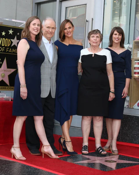 洛杉矶 8月20日 苏珊娜木匠 比尔加纳 珍妮弗加纳 帕特里夏加纳 梅丽莎卫理在珍妮弗获得星仪式上的好莱坞之行名利在2018年8月20日在洛杉矶 加利福尼亚州 — 图库照片