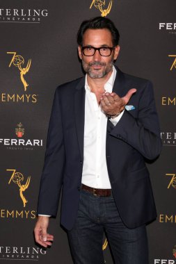 Los Angeles - 22 Ağustos: Gregory Zarian gündüz eş grubu Atas Resepsiyon televizyon Akademisi üzerinde 22 Ağustos 2018 Kuzey Hollywood, Ca