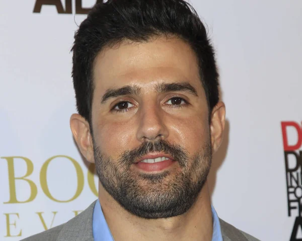 Los Angeles - Ağustos 25: Adrian Gonzalez çeşitlilik tasarım yararına Bolon ve üzerinde 25 Ağustos 2018 Louis Poulsen showroom Culver City, Ca, Diffa x