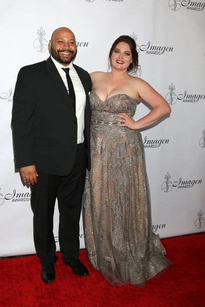Los Angeles - Ağustos 25: Colton Dunn, Lauren Ash Los Angeles, Ca üzerinde 25 Ağustos 2018 Jw Marriott Hotel 33 yıllık Imagen Ödülleri'nde