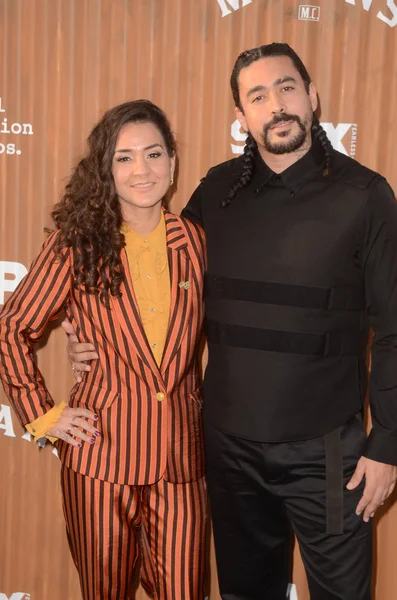 Los Angeles Aug Mia Keller Gino Vento Mayans Red Carpet — Stockfoto