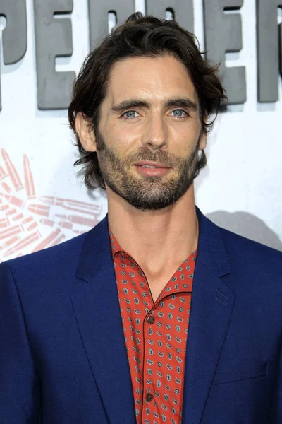 Los Angeles Sie Tyson Ritter Mięta Światowej Premierze Regal Cinemas — Zdjęcie stockowe