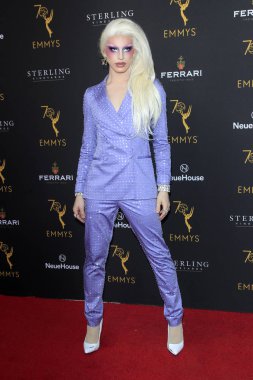 Los Angeles - Ağustos 20: Aquaria televizyon Akademi performans eş grubu şenlikte Neuehouse, 20 Ağustos 2018 tarihinde Los Angeles, Ca