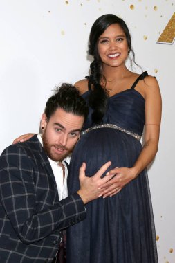 Los Angeles - 4 Eylül: Bize ikilisi, Michael Alvarado, Carissa Alvarado 