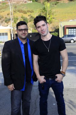 Los Angeles - Tem 28: Gregori J. Martin, Kristos Andrews yaz - 28 Temmuz 2018 üzerinde Unici Casa Culver City, Ca yerine getirilmesi fonun 7 yıllık tadına adlı