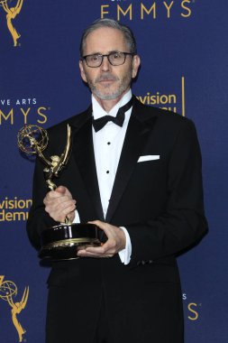 Los Angeles - Eylül 9: Keith Ian Raywood 2018 yaratıcı sanatlar Emmy Ödülleri - Day 2 - basın odasında Los Angeles, Ca 9 Eylül 2018 üzerinde Microsoft Theater