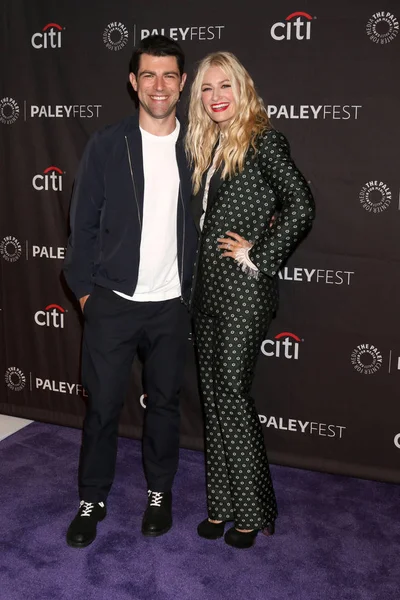 Los Angeles Sep Max Greenfield Beth Behrs Paleyfest Fest 2018 — Foto Stock