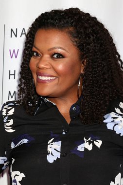Los Angeles - 15 Eylül: Yvette Nicole Brown geçmiş Ödülleri 2018 Beverly Hilton Otel'de Beverly Hills, Ca 15 Eylül 2018 üzerinde yapma kadın