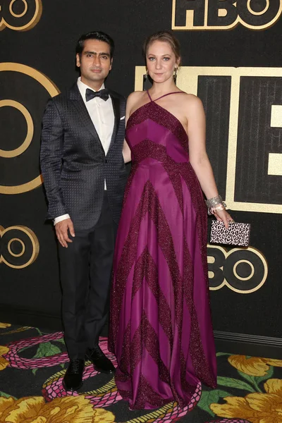 Los Angeles Sep Kumail Nanjiani Emily Gordon Hbo Emmy Party — Stock Photo, Image