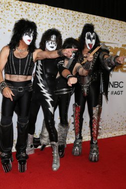 Los Angeles - 19 Eylül: Paul Stanley, Tommy Thayer, Eric Singer Gene Simmons, öp 