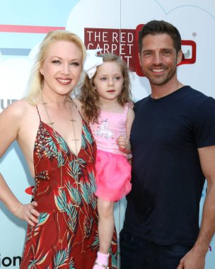 Los Angeles - 22 Eylül: Adrienne Frantz Amelie Bailey, Scott Bailey Event'de 7 yıllık ünlü kırmızı halı Sony stüdyosu üzerinde 22 Eylül 2018 Culver City, Ca