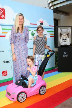 Los Angeles - Eyl 22: Catherine Mccord, kızları Event'de 7 yıllık ünlü kırmızı halı üzerinde 22 Eylül 2018 Sony stüdyosu Culver City, Ca