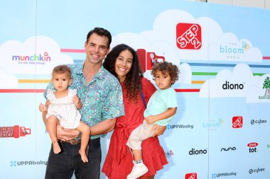 Los Angeles - 22 Eylül: Roma Thompson, Jason Thompson, Paloma Jonas, Bowie Thompson Event'de 7 yıllık ünlü kırmızı halı Sony stüdyosu üzerinde 22 Eylül 2018 Culver City, Ca