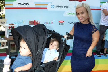 Los Angeles - 22 Eylül: Terra Jole, Penelope Charlevoix Gnoffo, Grayson Gnoffo etkinlikte 7 yıllık ünlü kırmızı halı Sony stüdyosu üzerinde 22 Eylül 2018 Culver City, Ca