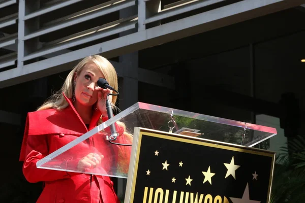 2018 日にロサンゼルス カリフォルニア州で名声のハリウッドのキャリーアンダーウッド スター式でロサンゼルス Sep キャリー アンダーウッド — ストック写真