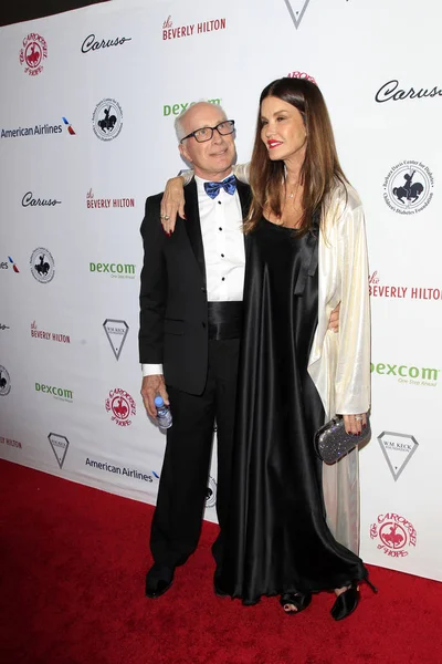 Los Angeles - Ekim 6: Robert Gerner, Janice Dickinson, Beverly Hills, Ca üzerinde 6 Ekim 2018 Beverly Hilton Otel baloda umut 2018 atlıkarınca