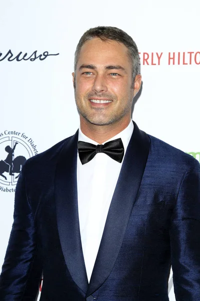 Los Angeles Okt Taylor Kinney 2018 Carrousel Van Bal Van — Stockfoto