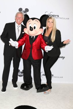 Los Angeles - Ekim 6: Gary Trainor, Miki fare, Meghan Trainor, Mickey's 90 muhteşem tapınak Auditorium'da 6 Ekim 2018 Los Angeles, Ca kayıt