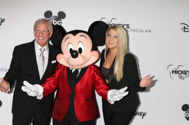 Los Angeles - Ekim 6: Gary Trainor, Miki fare, Meghan Trainor, Mickey's 90 muhteşem tapınak Auditorium'da 6 Ekim 2018 Los Angeles, Ca kayıt